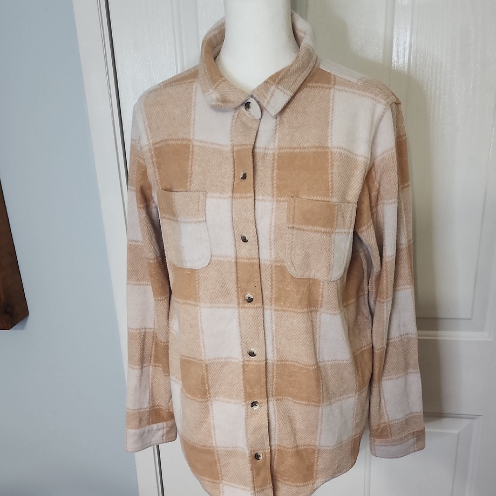 Time and Tru Plaid Button-Up Shirt